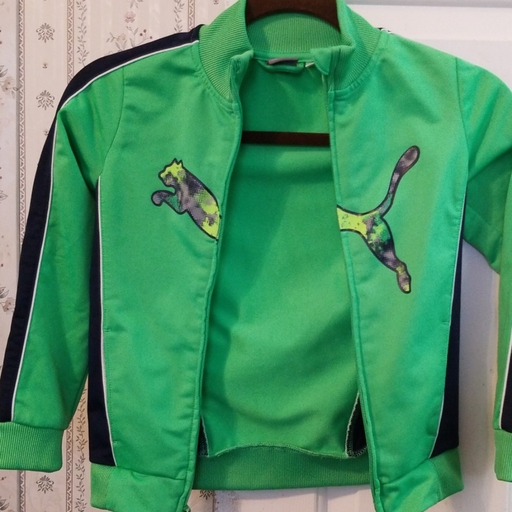 Boys Size 6 Puma Zip Up jacket